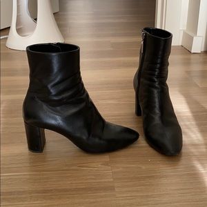 Saint Laurent Chelsea boot